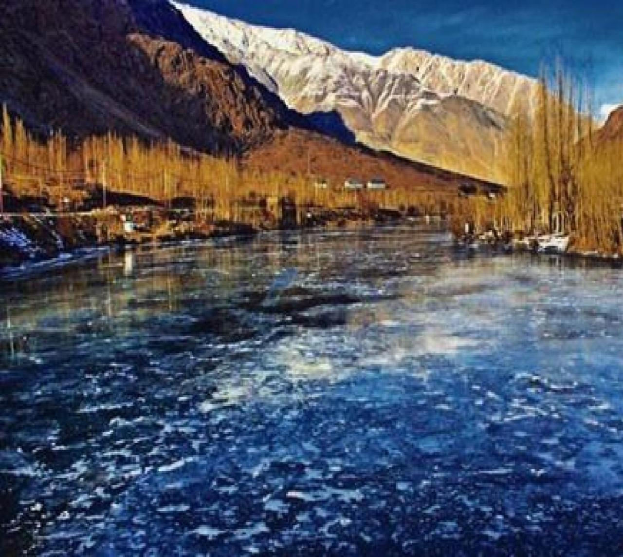 Hotel Suru View Kargil Exteriör bild