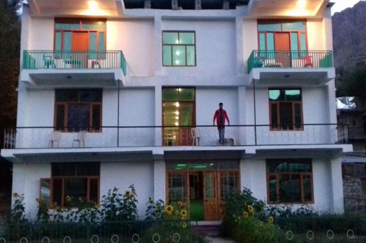 Hotel Suru View Kargil Exteriör bild